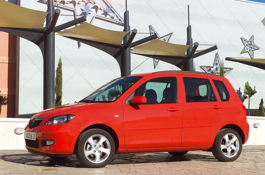  Mazda2 2002 года  (фото 28 из 113)